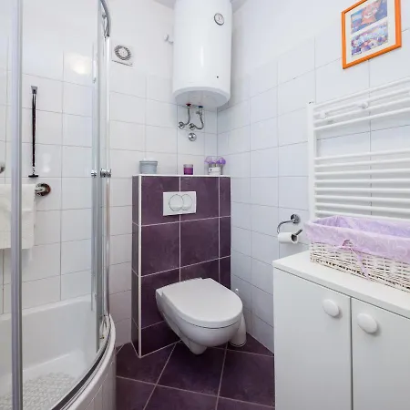 Apartment Comfortable And Fully Furbished In Center