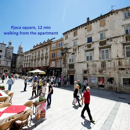 Comfortable And Fully Furbished In Center * Split