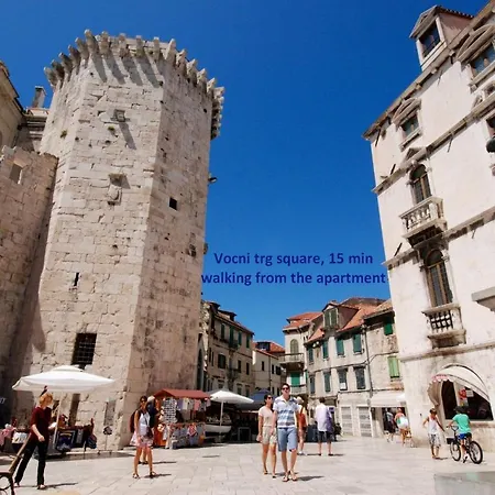 Comfortable And Fully Furbished In Center *