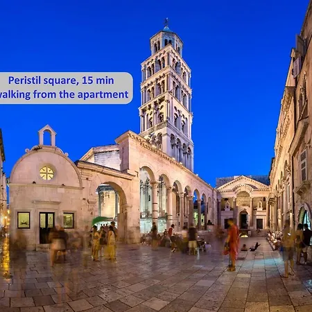 Comfortable And Fully Furbished In Center Апартаменты *