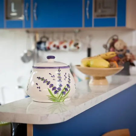 Comfortable And Fully Furbished In Center Сплит